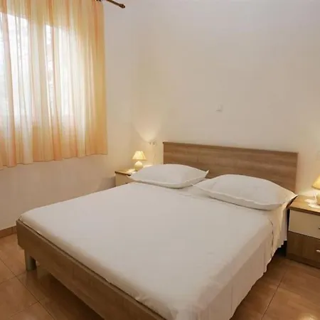 Family Sedlar 8 Pax- Pool -50m From Sea Trogir