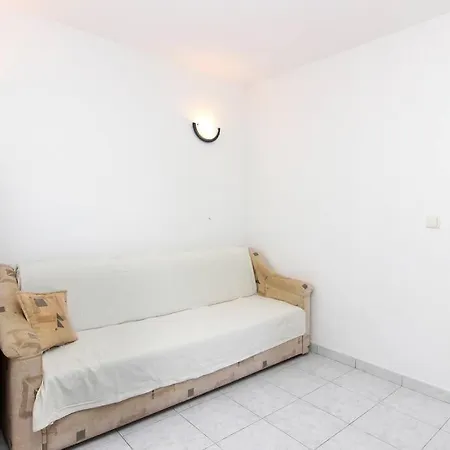 Family Sedlar 8 Pax- Pool -50m From Sea